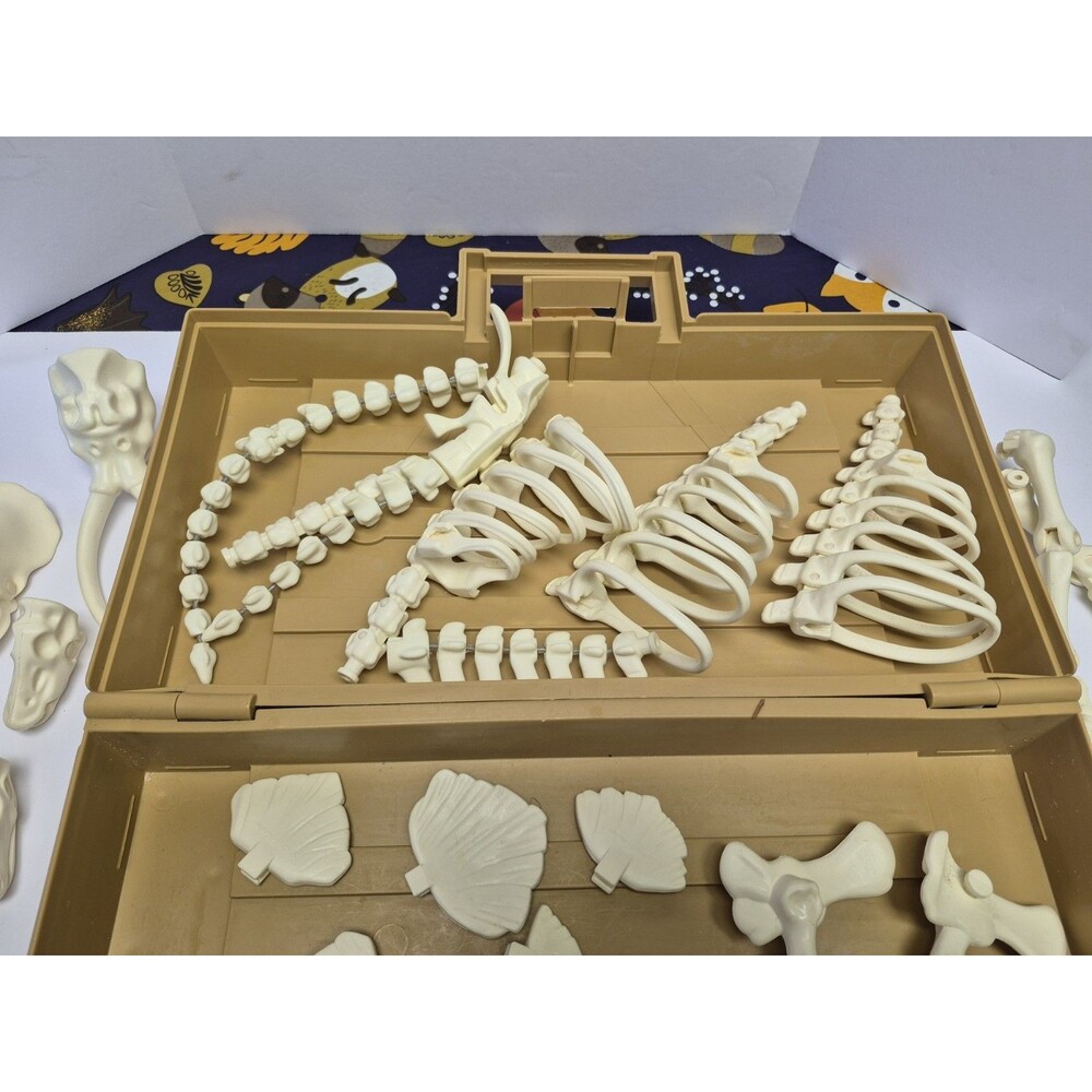 Fisher Price Vintage Design a Saur Dinosaur Set 36 pcs